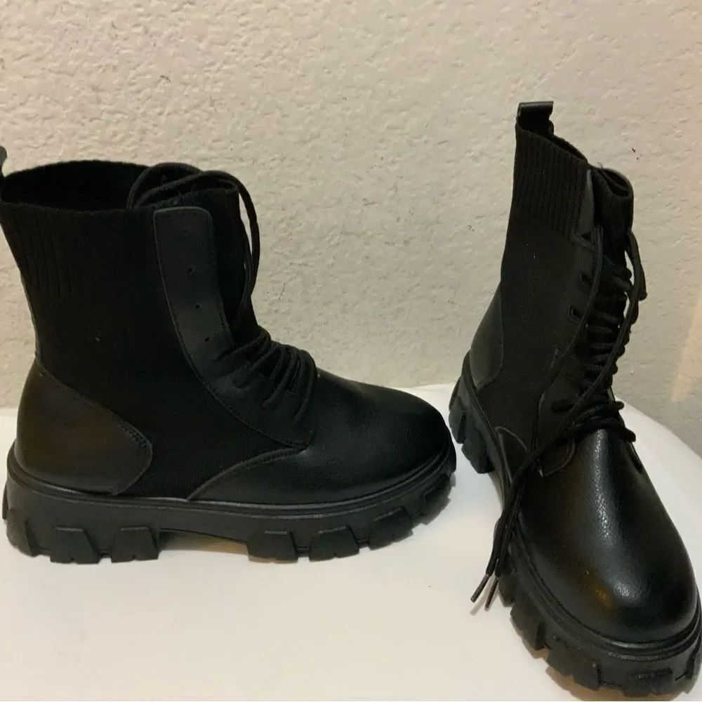 Brand new FashionNova Booties chunky black lace up size 11 - Picture 6 of 13